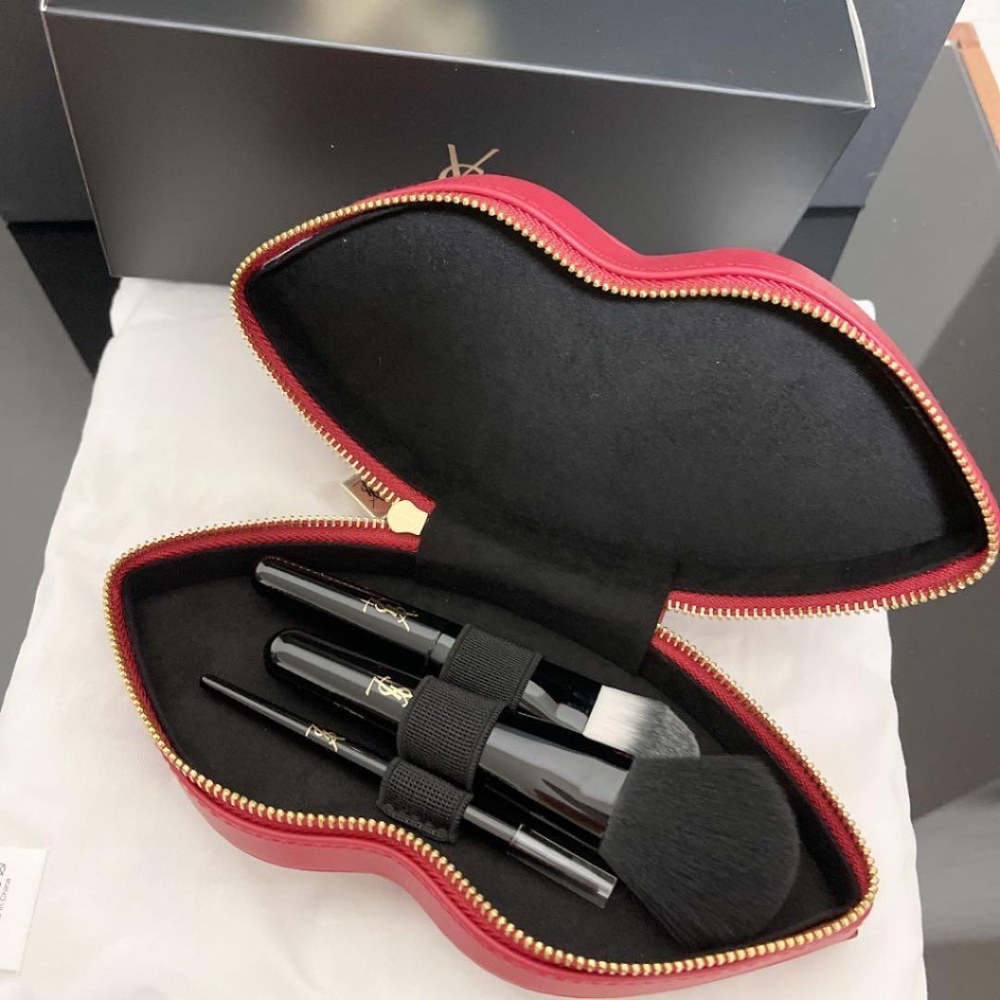 YSL 100% Authentic Faux Leather Hard Side Red Lip-Shape Makeup Case Brush Holder - Picture 12 of 14